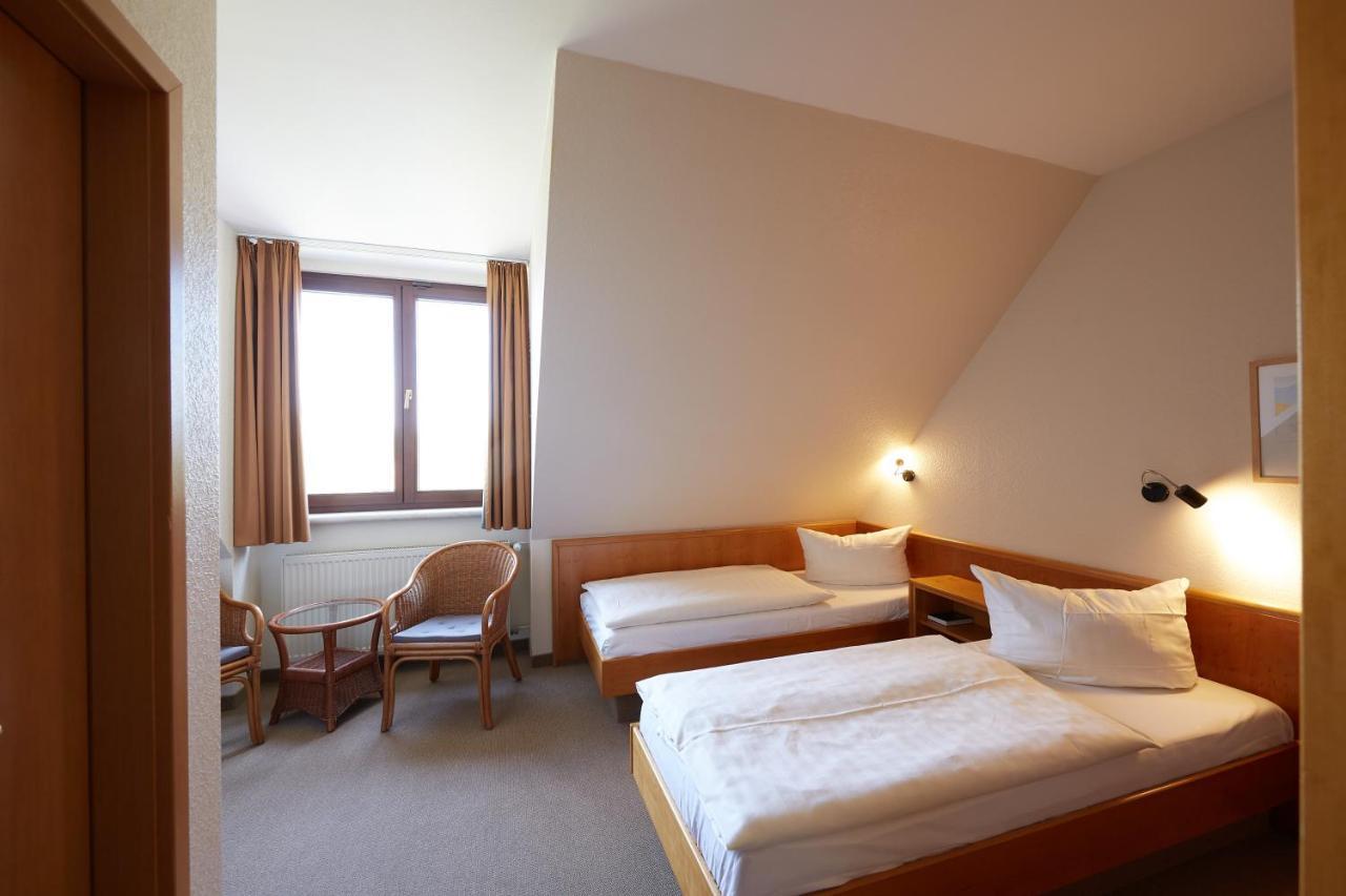 Hotel Garni "Zum Eichwerder" Темплин Экстерьер фото