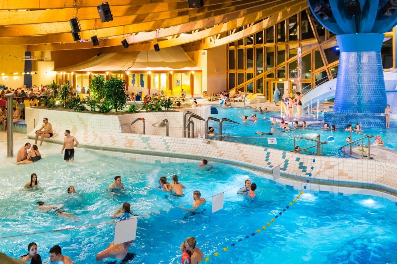 Hotel Garni "Zum Eichwerder" Темплин Экстерьер фото